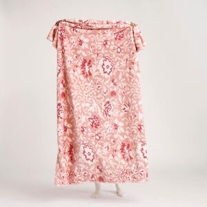 Vera Bradley Women's Fleece Plush Shimmer Blanket Frosted Lace Pink 80 X 50